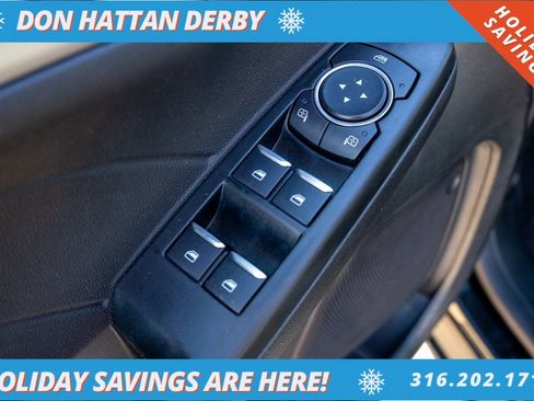 Used 2022 Ford Escape SEL image 17