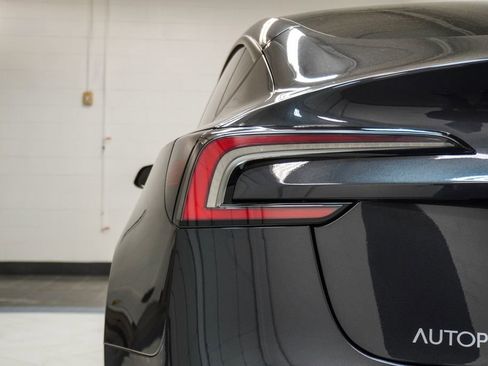 Used 2025 Tesla Model 3 Long Range RWD image 31