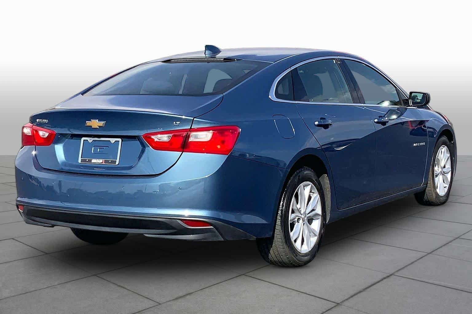 Used 2025 Chevrolet Malibu LT FWD image 13
