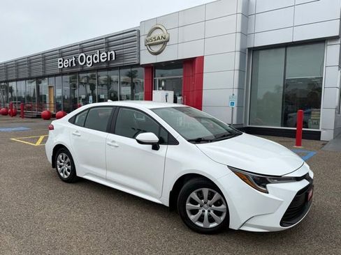Used 2024 Toyota Corolla LE FWD image 1