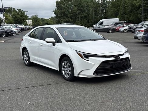 Used 2026 Toyota Corolla LE FWD image 1