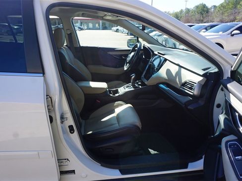 Used 2020 Subaru Outback Limited image 19