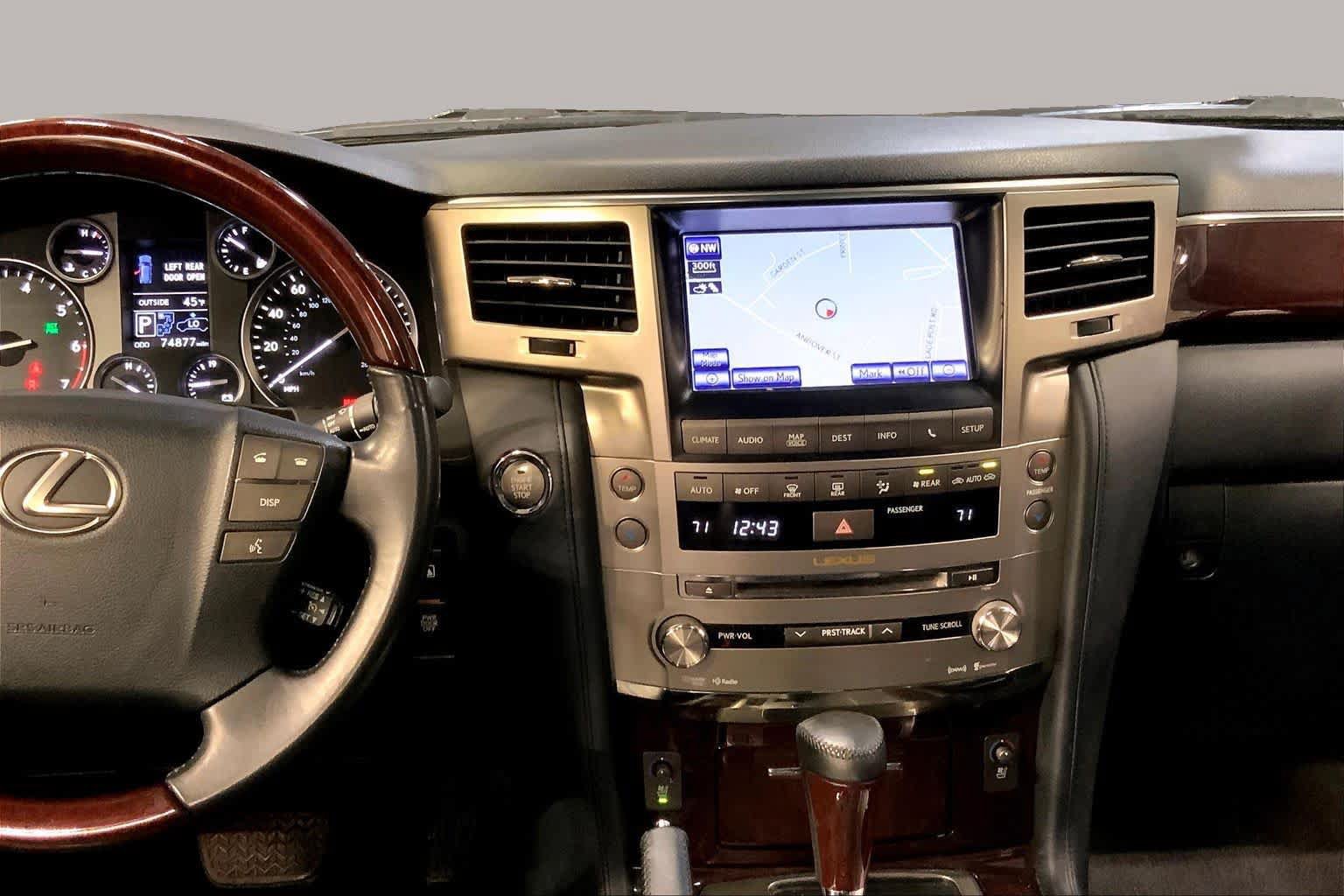 Used 2013 Lexus LX 570 4WD image 7