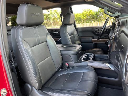 Used 2019 Chevrolet Silverado 1500 High Country w/ High Country Premium Package AWD/4WD image 29