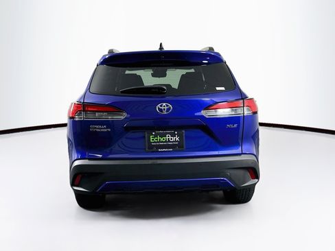 Used 2025 Toyota Corolla Cross XLE FWD image 7