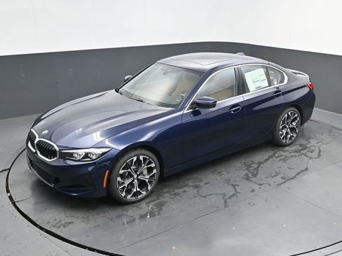 New 2026 BMW 330i Sedan w/ Convenience Package image 34