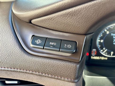 Used 2015 Cadillac Escalade ESV Premium image 30