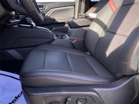 Used 2025 Chevrolet Colorado Z71 w/ Z71 Convenience Package 2 image 23