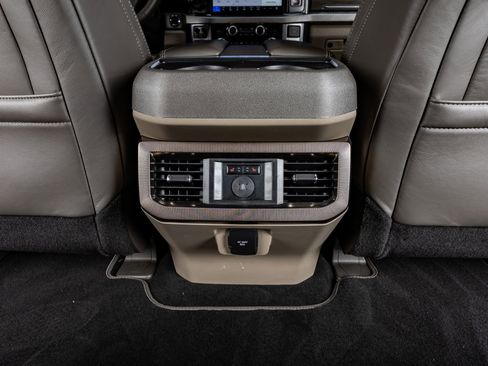 Used 2026 Ford F250 Platinum w/ Platinum Plus Package image 33