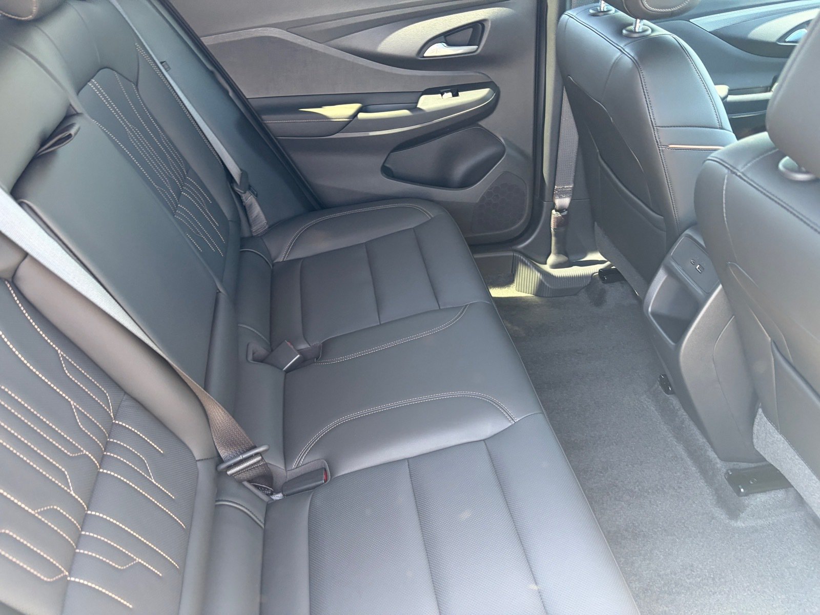 Used 2025 Buick Envista Avenir FWD image 12