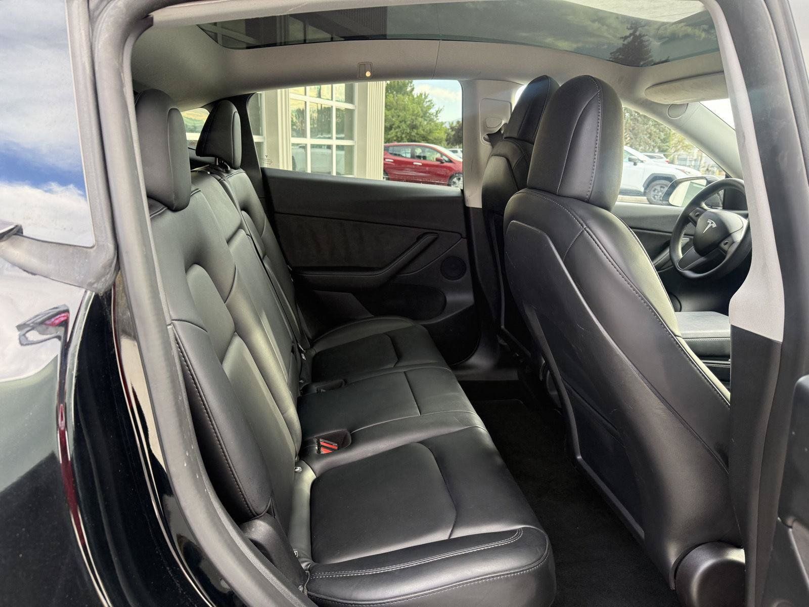 Used 2022 Tesla Model Y Long Range AWD/4WD image 20