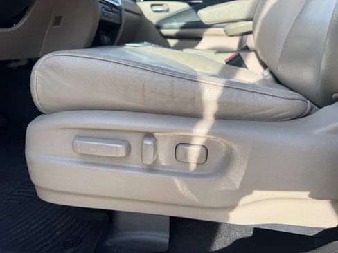 Certified 2020 Honda Pilot Touring image 25