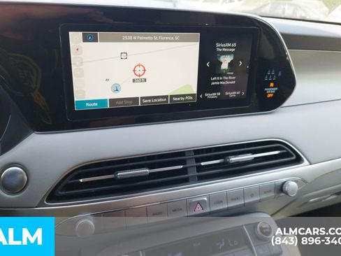 Used 2022 Hyundai Palisade SEL w/ Premium Package image 12