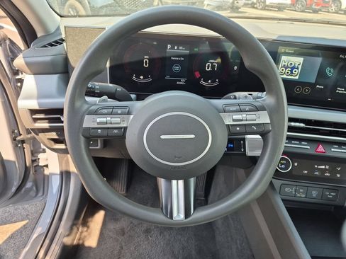 Used 2025 Hyundai Sonata SEL FWD image 22