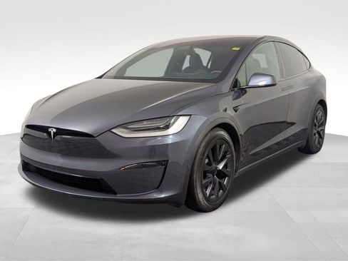 Used 2023 Tesla Model X image 2