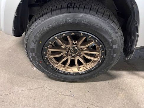 Used 2018 Toyota 4Runner SR5 Premium image 29