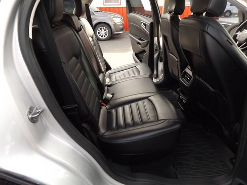 Used 2017 Ford Edge SEL w/ Equipment Group 201A AWD/4WD image 22
