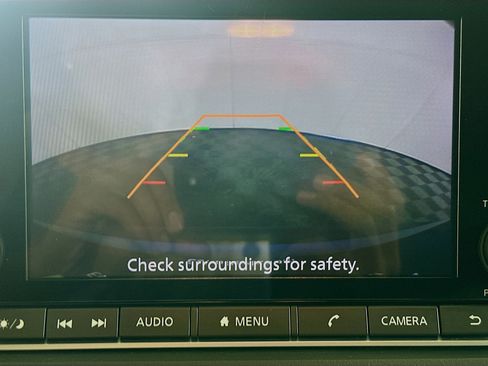 Used 2023 Nissan Rogue S image 22