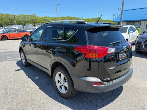 Used 2013 Toyota RAV4 XLE FWD image 10