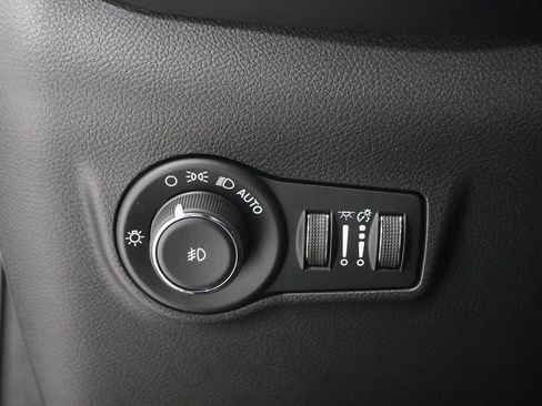 New 2026 Jeep Compass Latitude AWD/4WD image 12