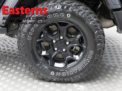 Used 2023 Jeep Wrangler Unlimited w/ Cold Weather Group AWD/4WD image 8