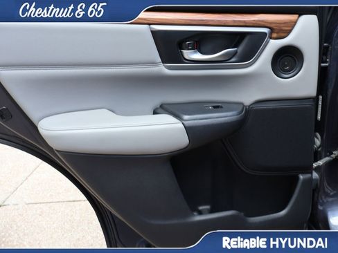 Used 2017 Honda CR-V Touring image 18