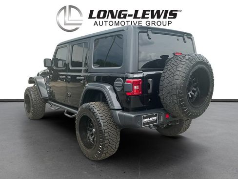 Used 2019 Jeep Wrangler Unlimited Sahara w/ Safety Group AWD/4WD image 4