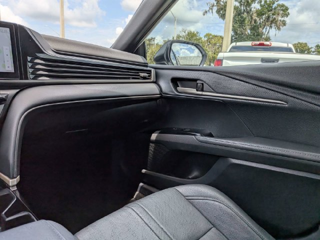Used 2025 Toyota Camry XSE FWD image 20