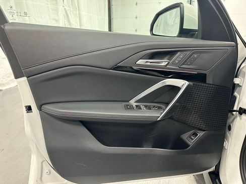 Used 2025 BMW X1 xDrive28i image 8