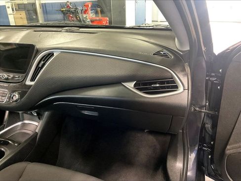 Used 2023 Chevrolet Malibu LT FWD image 13
