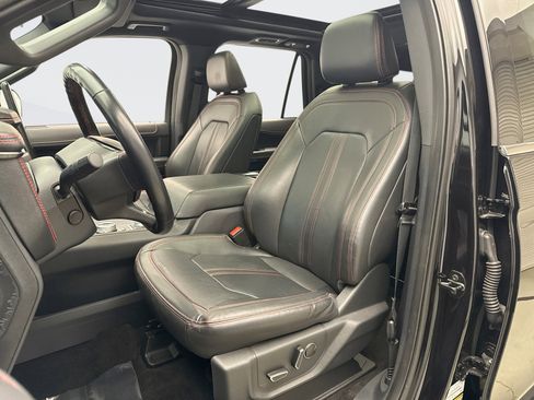 Used 2022 Ford Expedition Max Limited image 11
