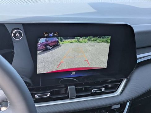 New 2026 Chevrolet Equinox LT FWD image 17