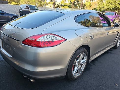 Used 2013 Porsche Panamera image 2