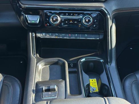 Used 2024 GMC Sierra 2500 AT4 w/ AT4 Preferred Package image 24