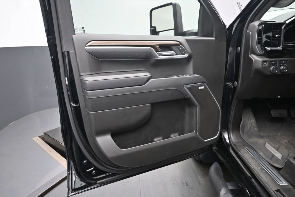 Used 2023 Chevrolet Silverado 1500 RST w/ Convenience Package II AWD/4WD image 14