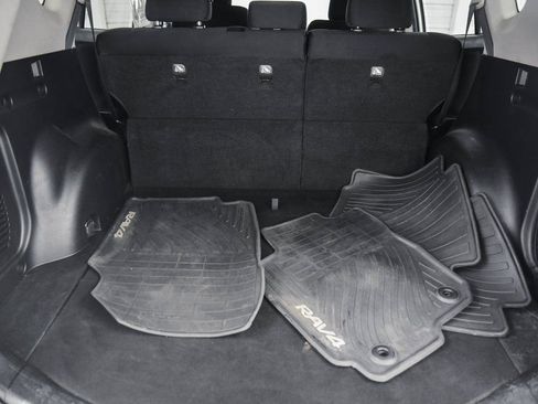 Used 2014 Toyota RAV4 XLE image 13