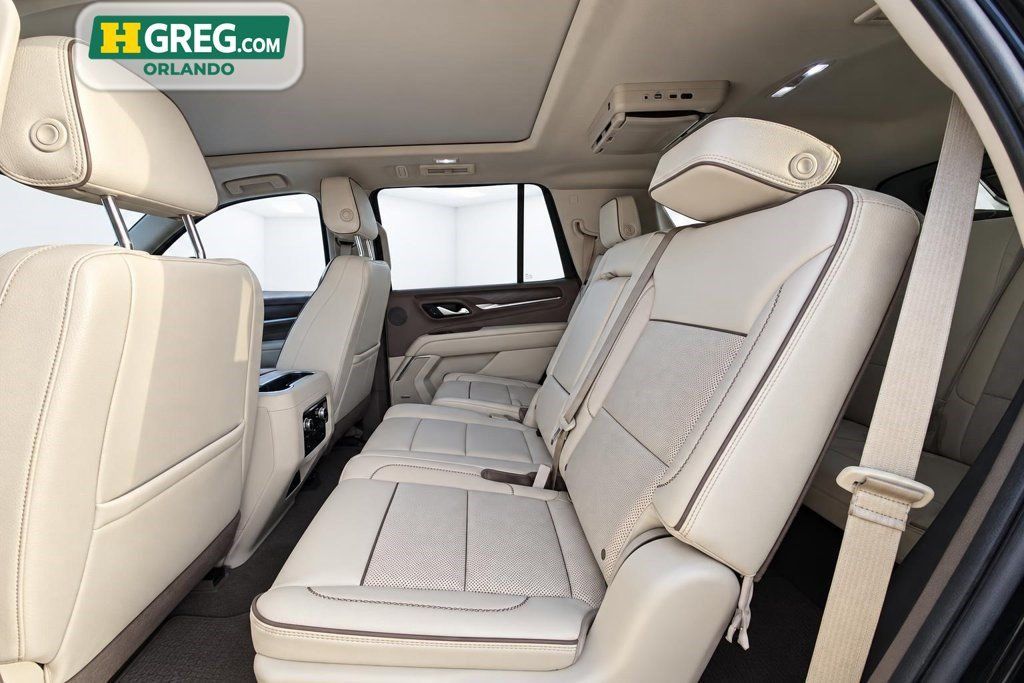 Used 2021 GMC Yukon Denali w/ Denali Premium Package AWD/4WD image 10