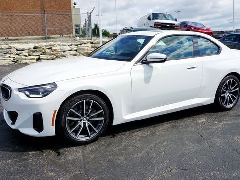 New 2025 BMW 230i xDrive Coupe w/ Convenience Package image 2