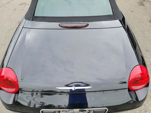 Used 2004 Ford Thunderbird Deluxe image 18