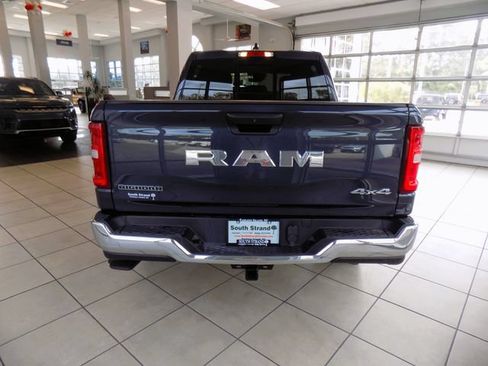Used 2025 RAM 1500 Big Horn AWD/4WD image 6