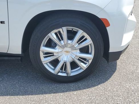 Certified 2021 Chevrolet Tahoe High Country AWD/4WD image 6