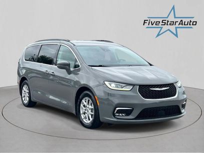 Used 2022 Chrysler Pacifica Touring-L