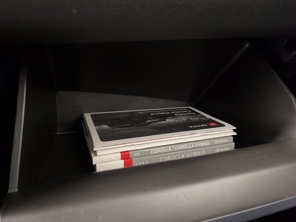 Used 2024 Toyota Corolla LE FWD image 25