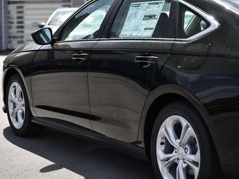 New 2026 Honda Accord LX image 9