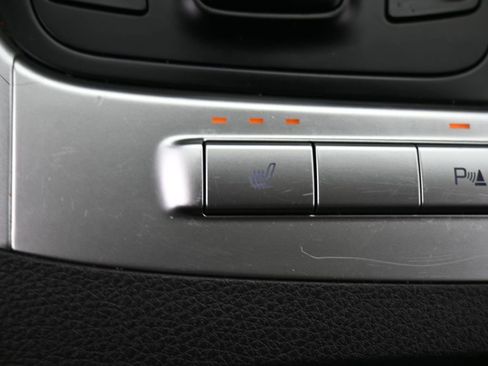 Used 2025 Kia Carnival image 24