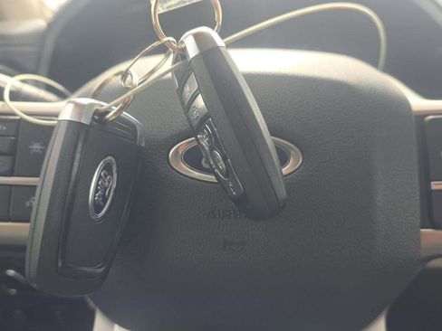 Used 2023 Ford Expedition XLT image 25