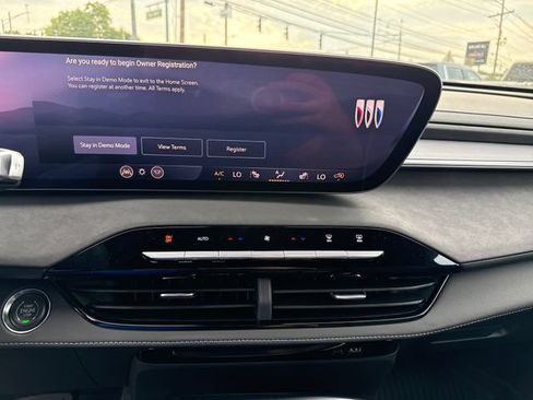 New 2027 Buick Enclave Sport Touring w/ Power Package FWD image 21