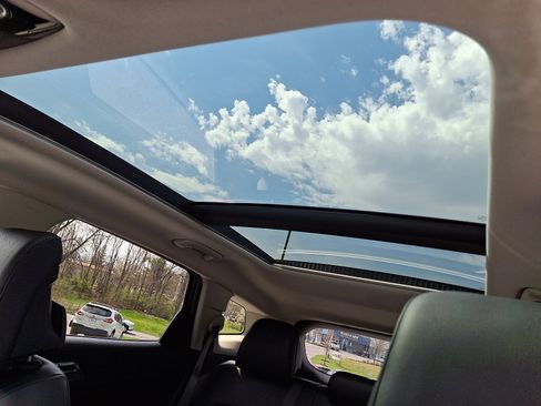 Used 2023 Kia Sportage SX image 14