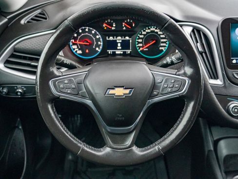 Used 2019 Chevrolet Malibu RS image 12