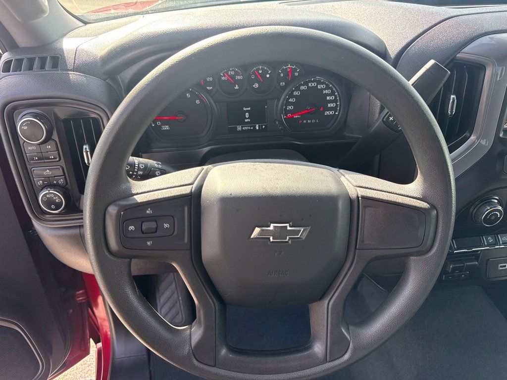 Used 2019 Chevrolet Silverado 1500 Custom Trail Boss w/ Custom Convenience Package AWD/4WD image 6